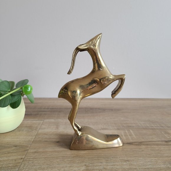 Vintage brass gazelle antelope figurine. - Picture 2 of 5